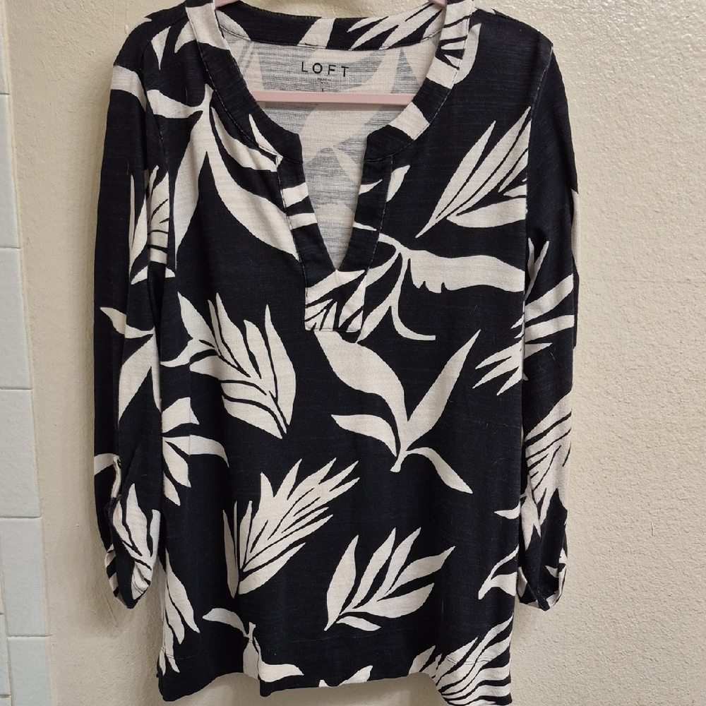 LOFT Monochrome Leaf Pattern Blouse
